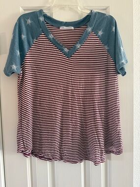 Chris & Carol Striped Patriotic  V-Neck Top in red white with Blue stars L